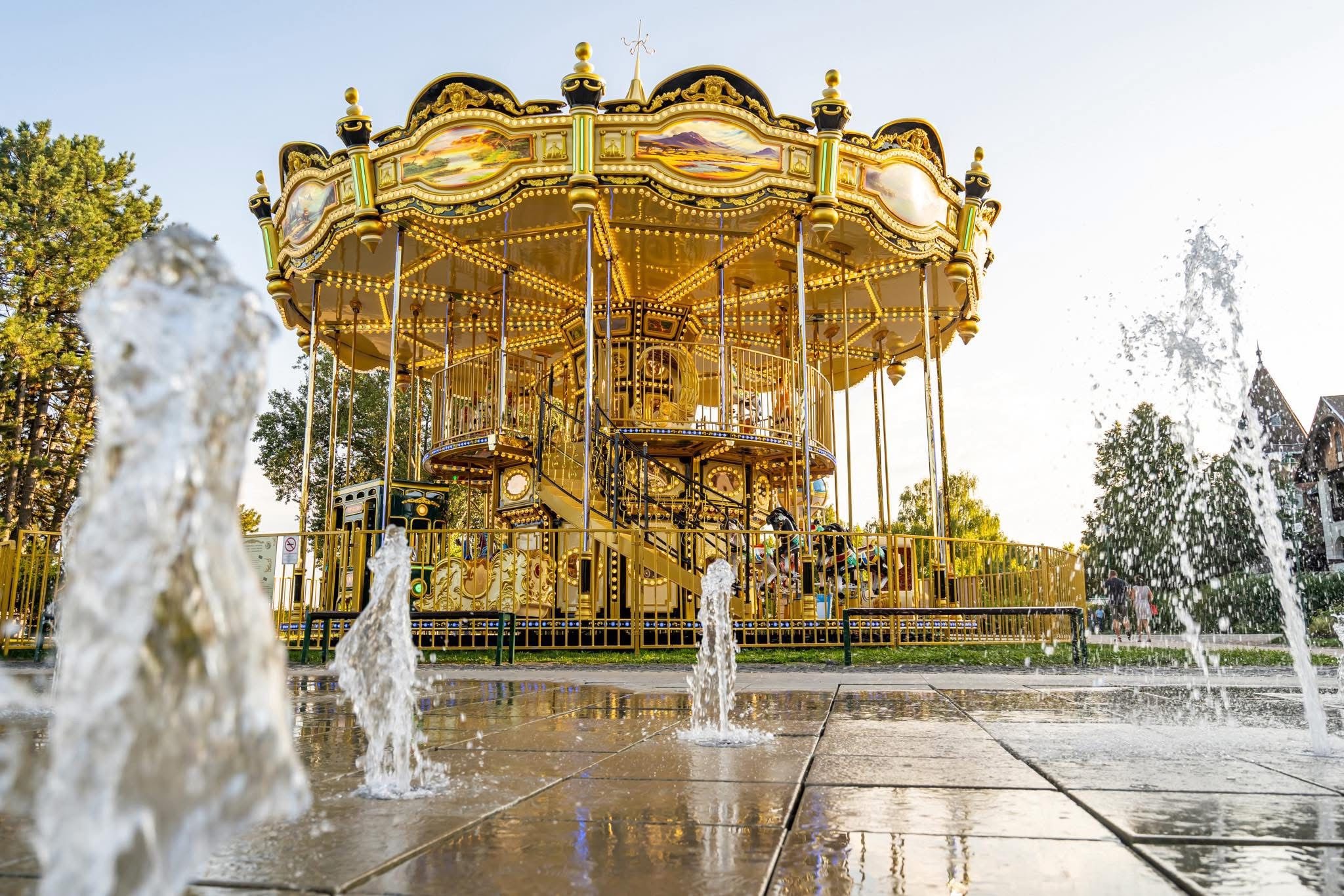 DINIS Double-Deck Carousel in Hungary